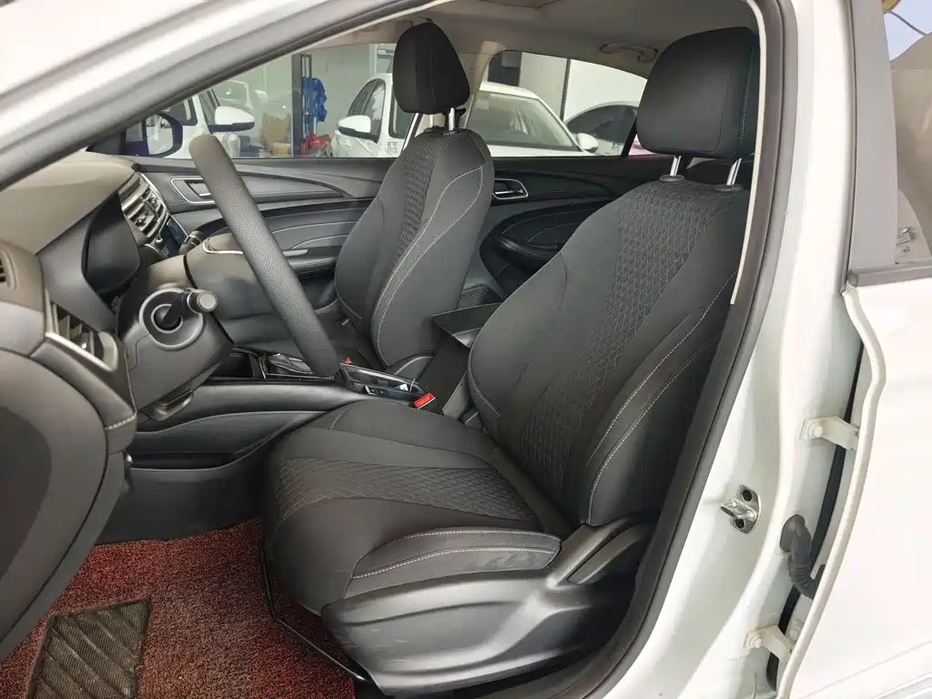 Roewe i5 — миниатюра 15