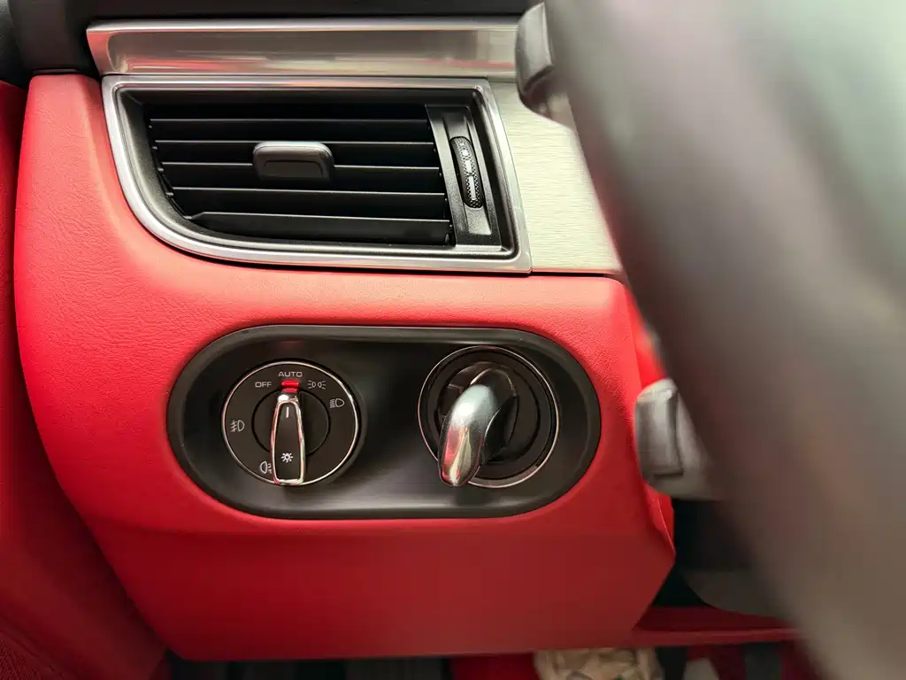 Porsche Macan — миниатюра 15