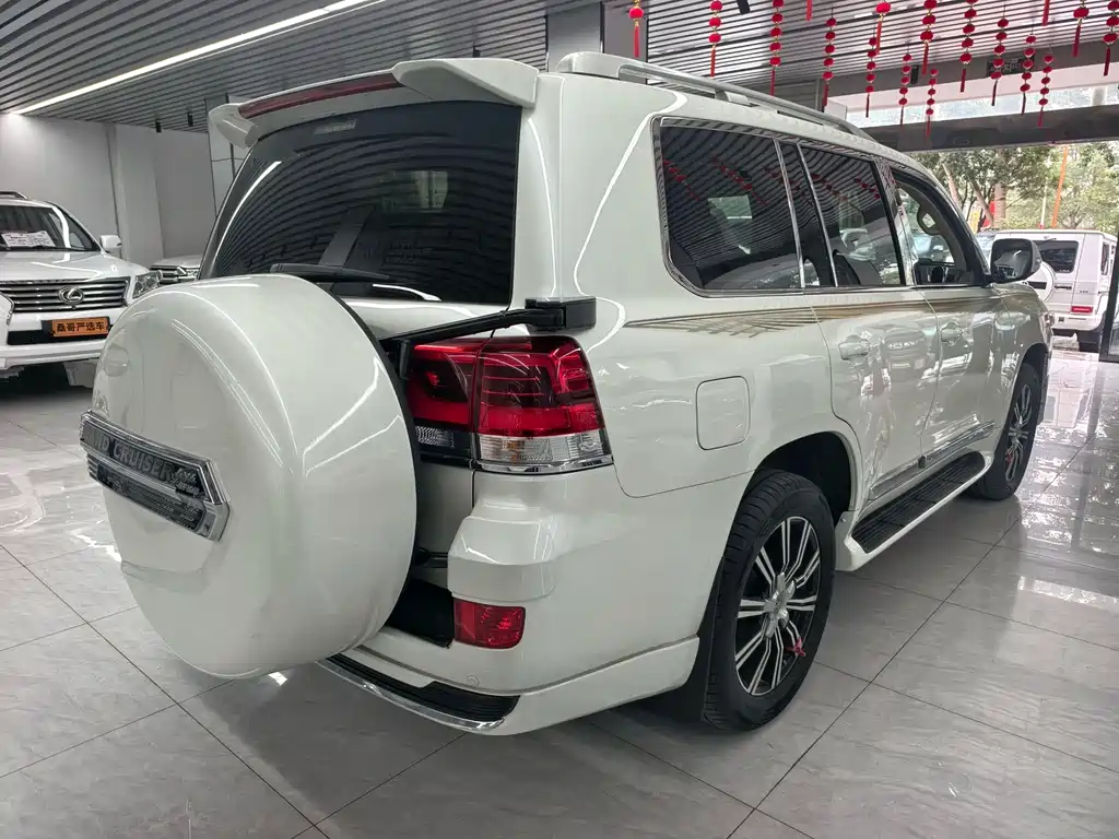 Toyota Land Cruiser — миниатюра 5