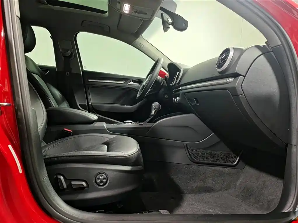 Audi A3 2018 30 Limousine 35 TFSI