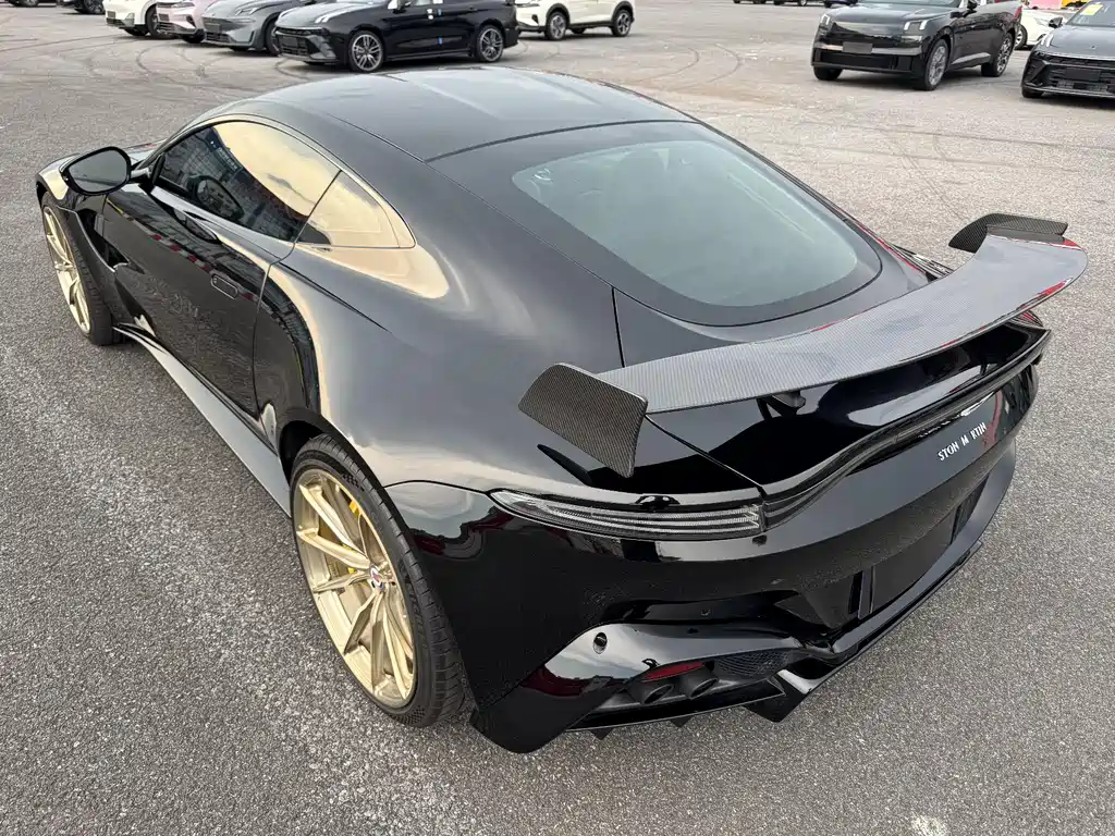 Aston Martin V8 Vantage 2020 4.0T V8 Coupe