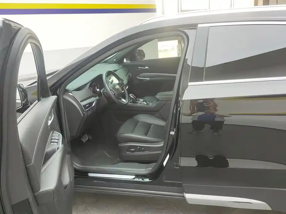 Cadillac XT4 2022 28T Luxury