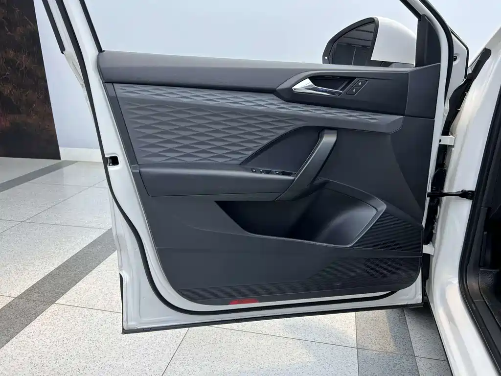 Volkswagen Tharu 2022 280TSI