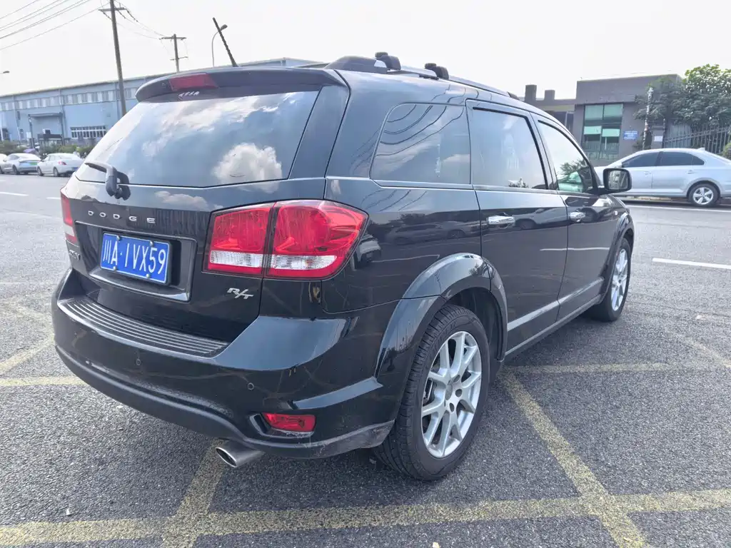 Dodge Journey — миниатюра 2