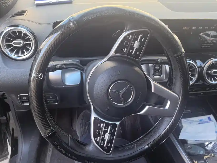 Mercedes-Benz GLB — миниатюра 15