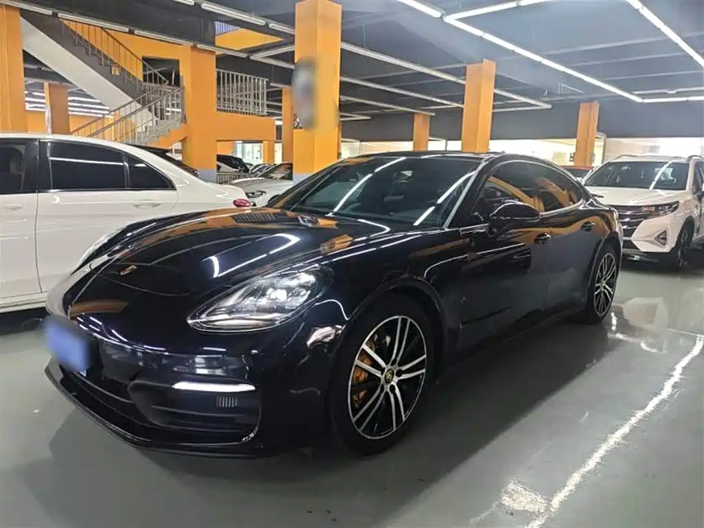 Porsche Panamera 2022