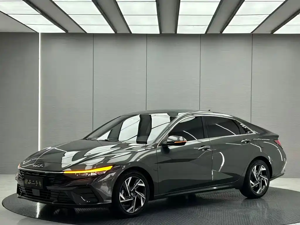 Hyundai Elantra 2023