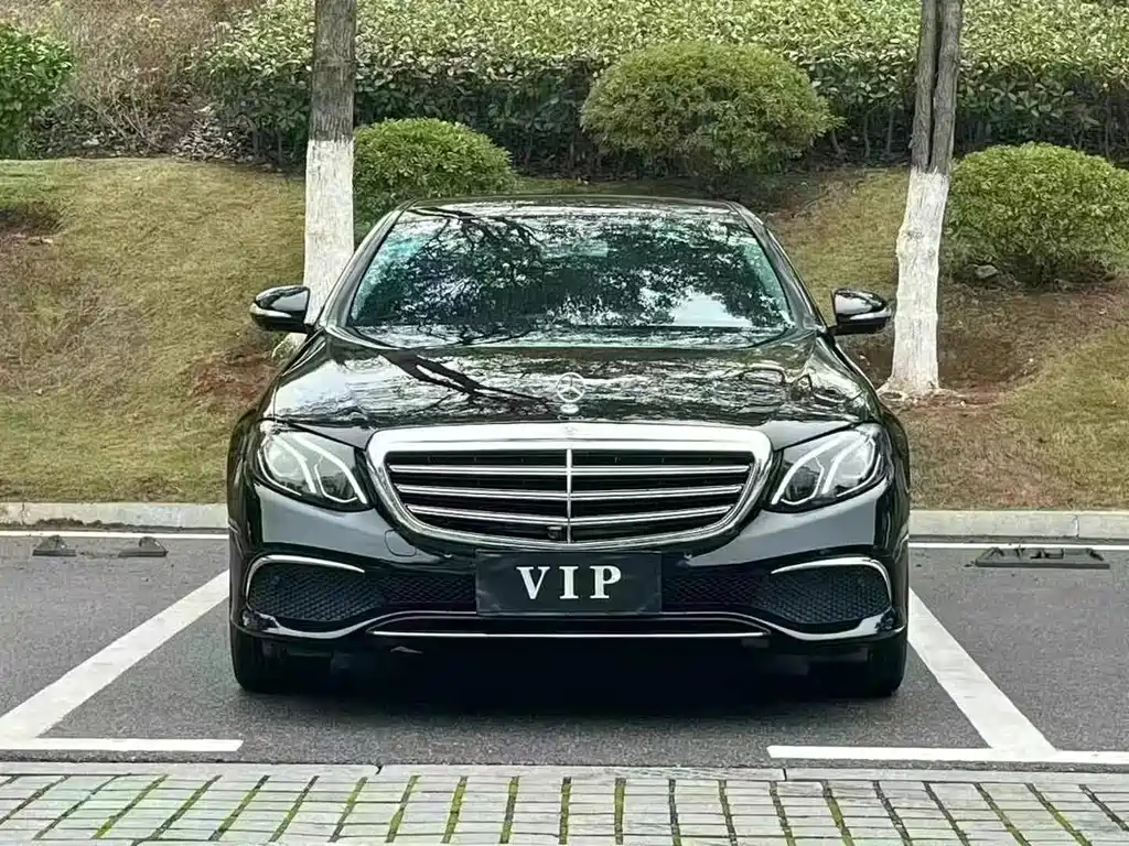 Mercedes-Benz E-Class — миниатюра 2
