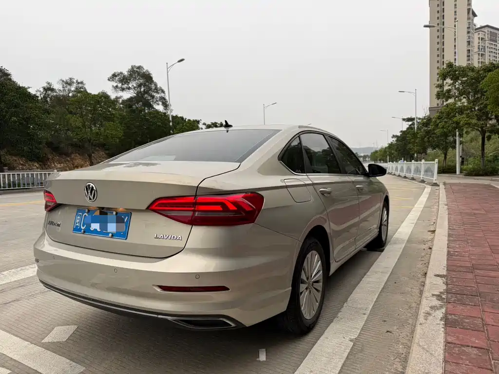Volkswagen Lavida 2018 1.5L AT Comfort V