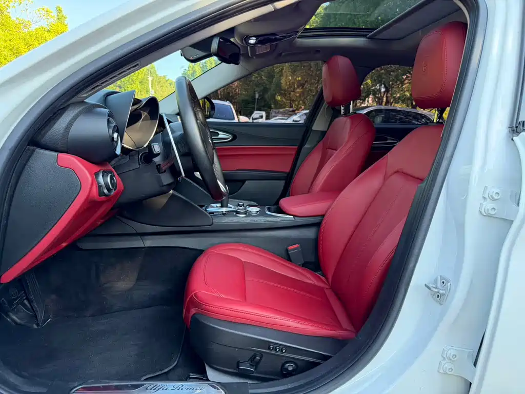 Alfa Romeo Giulia — миниатюра 11