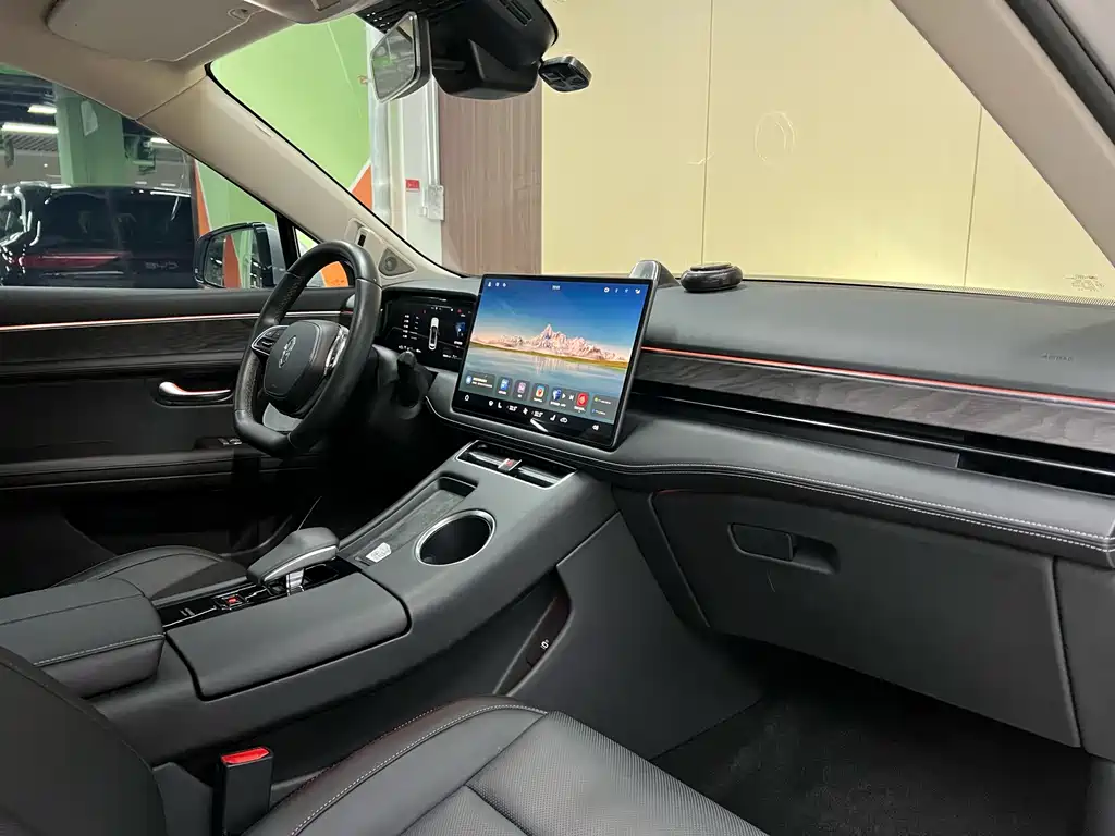 AITO ASK THE WORLD M5