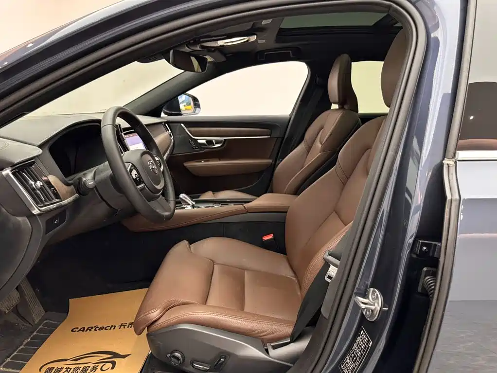 Volvo S90 — миниатюра 8