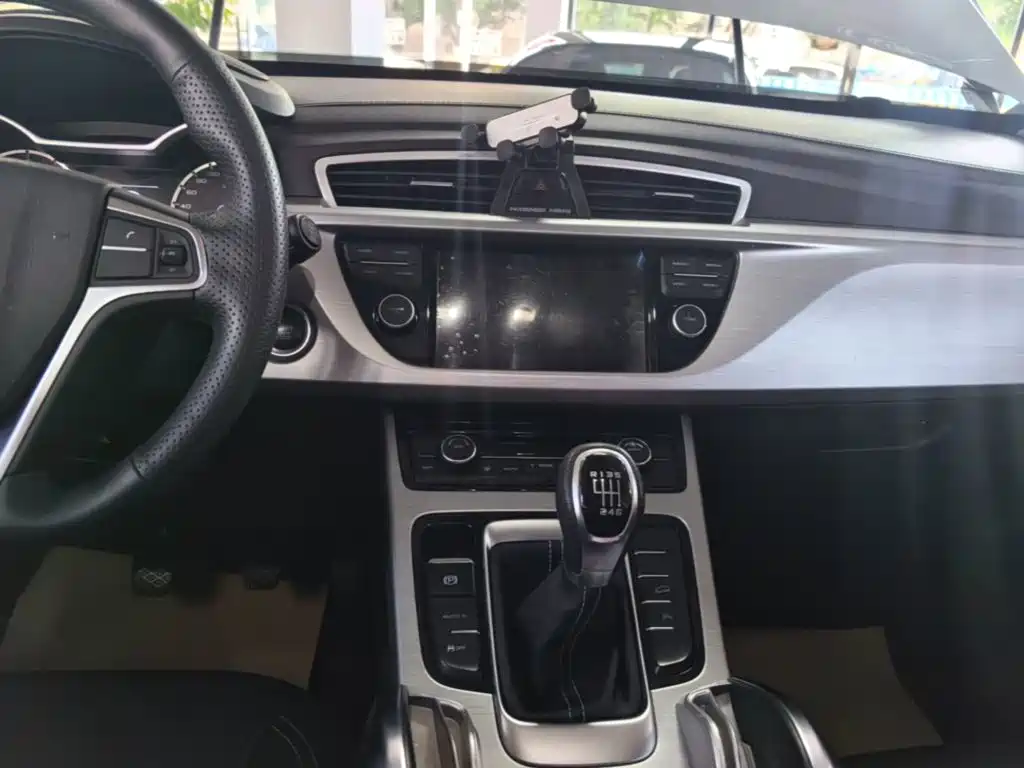 Geely Boyue — миниатюра 13
