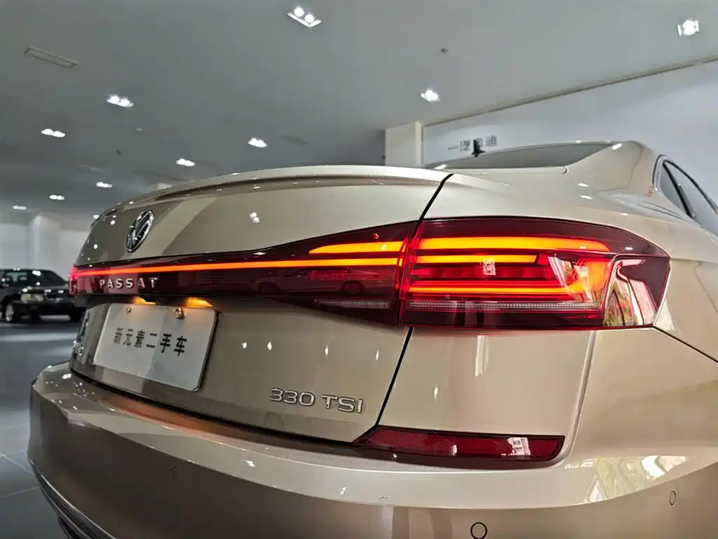 Volkswagen Passat — миниатюра 14