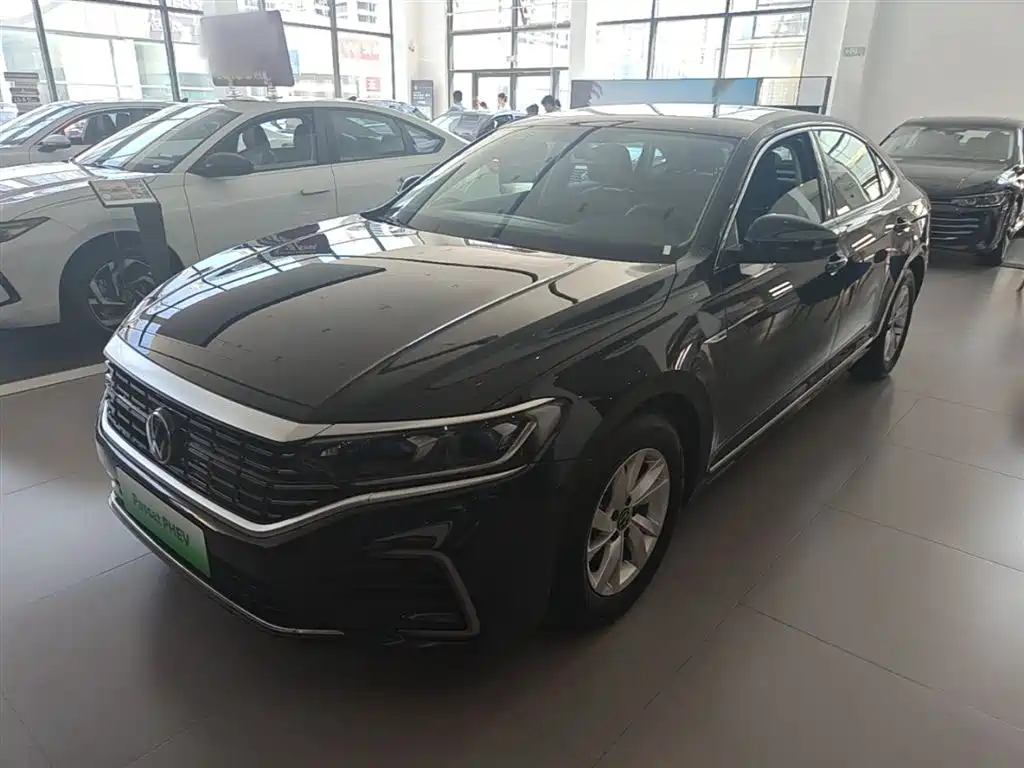 Volkswagen Passat 2025 430PHEV