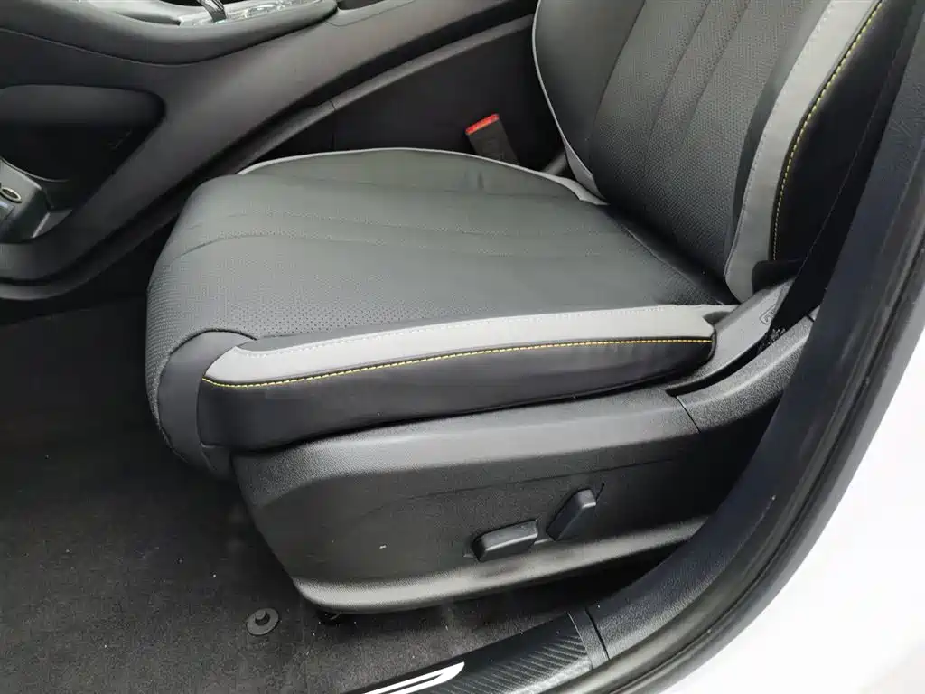 BYD SEA LION 05 DM I