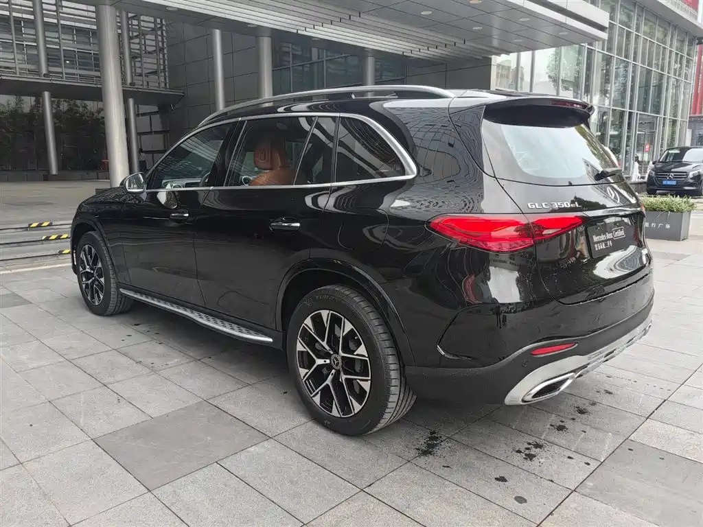 Mercedes-Benz GLC 2025 350 e L 4MATIC