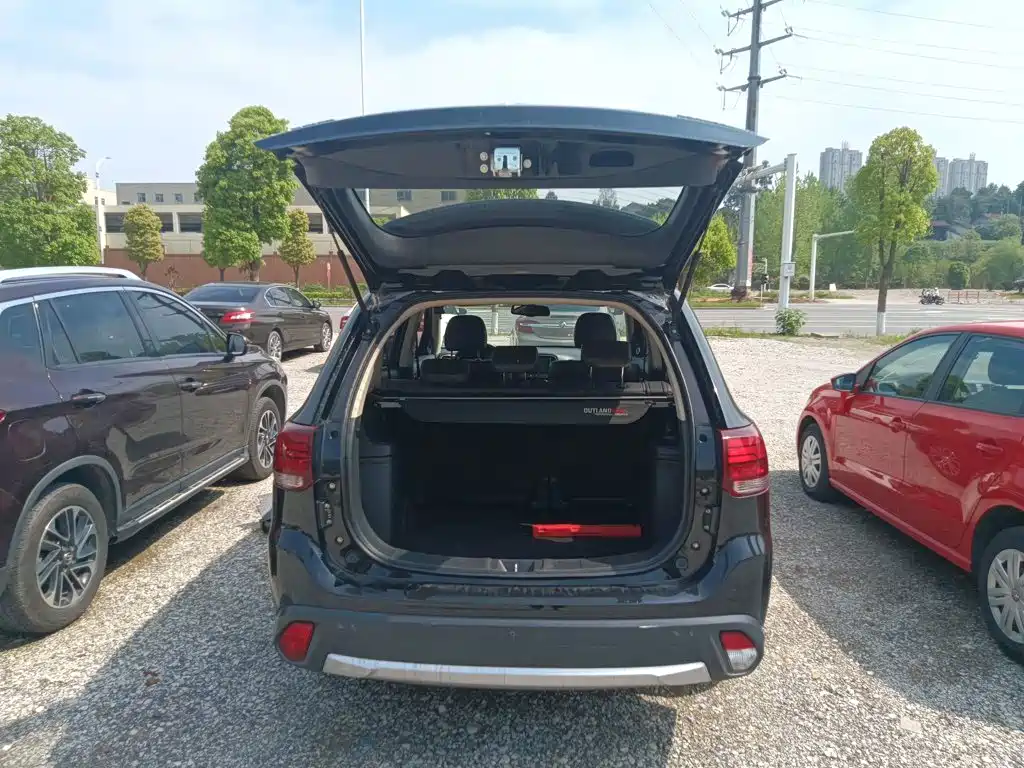 Mitsubishi Outlander — миниатюра 15