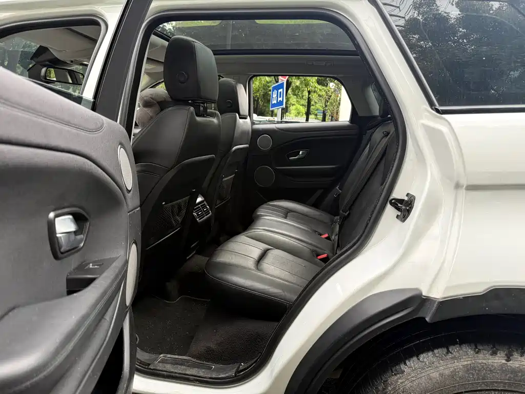 Land Rover Evoque — миниатюра 12