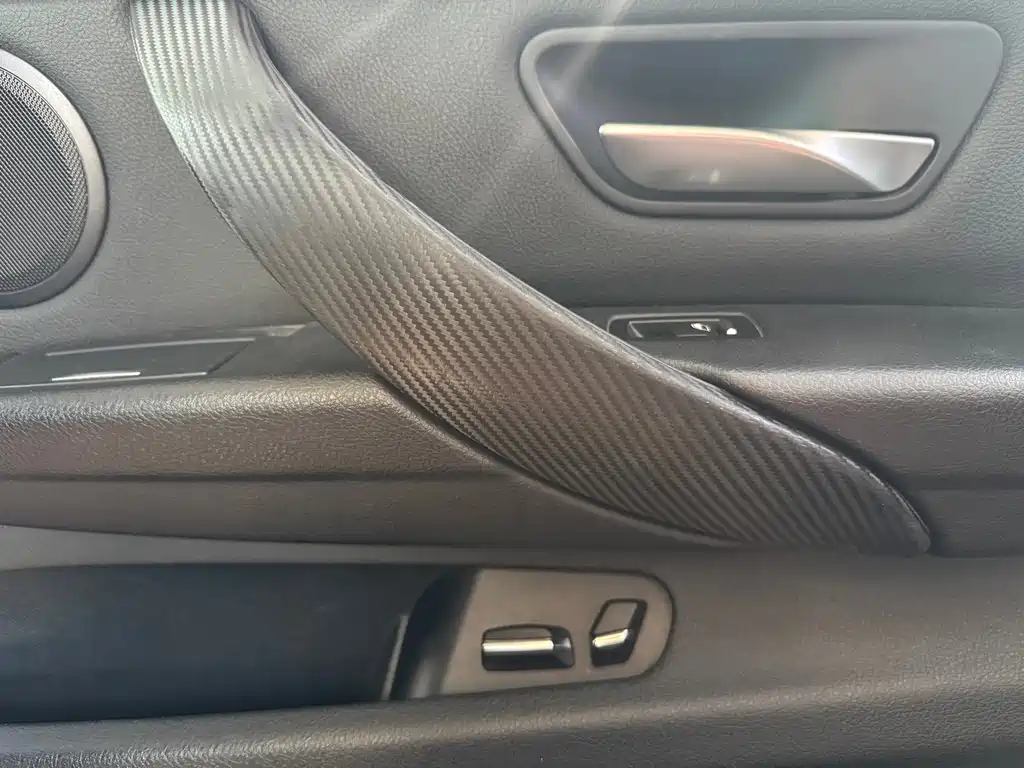 BMW 3 Series — миниатюра 17