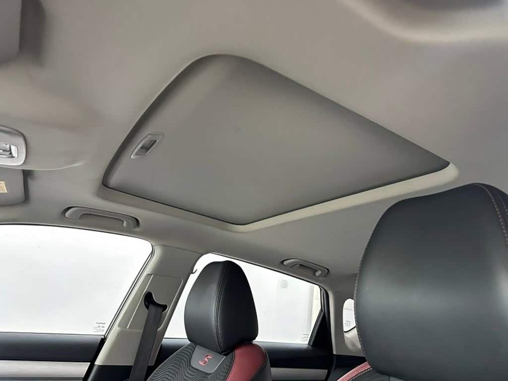 Geely Binyue 1.4 л 2022 г. Серебристо-серый, пробег 41000 км