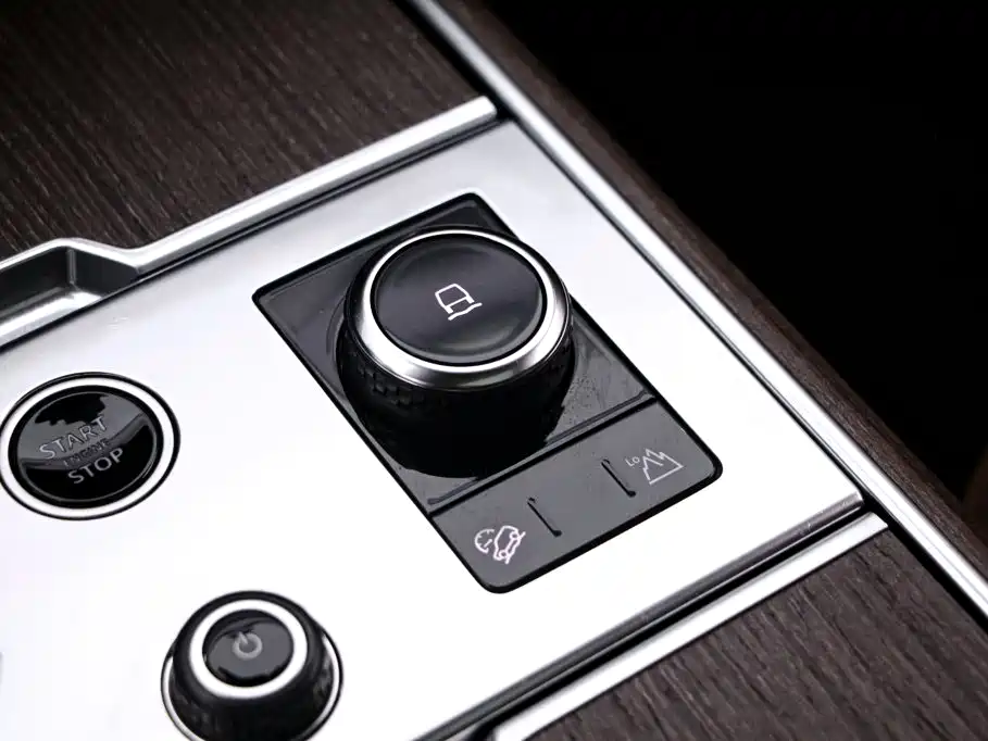 Land Rover Range Rover — миниатюра 11