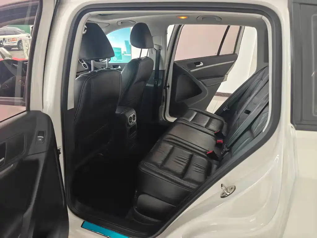 Volkswagen Tiguan — миниатюра 10