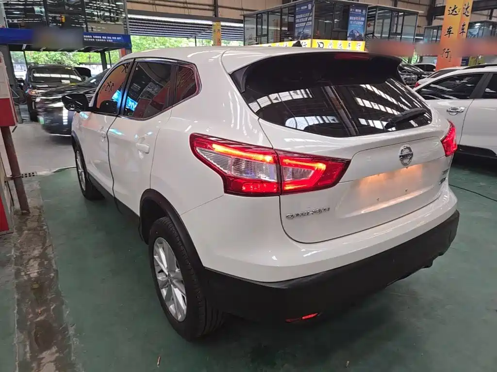 Nissan Qashqai — миниатюра 5