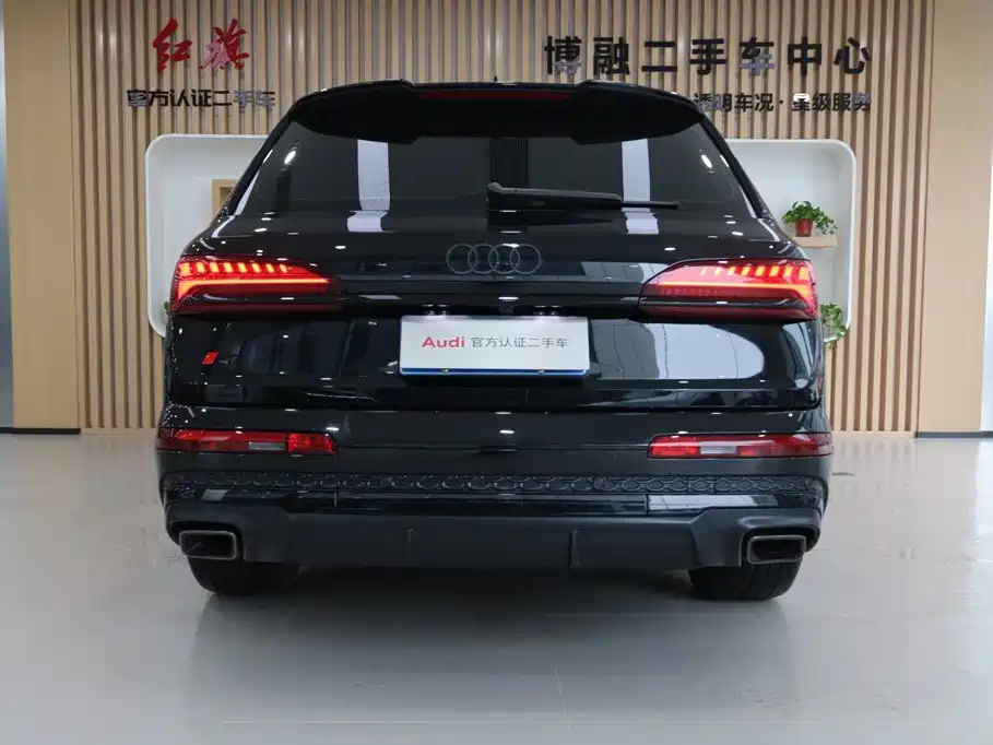 Audi Q7 — миниатюра 5