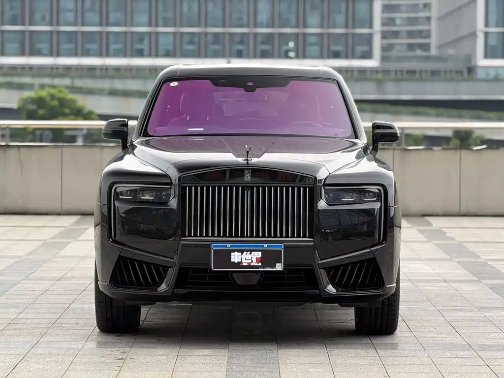 Купить Rolls-Royce Cullinan