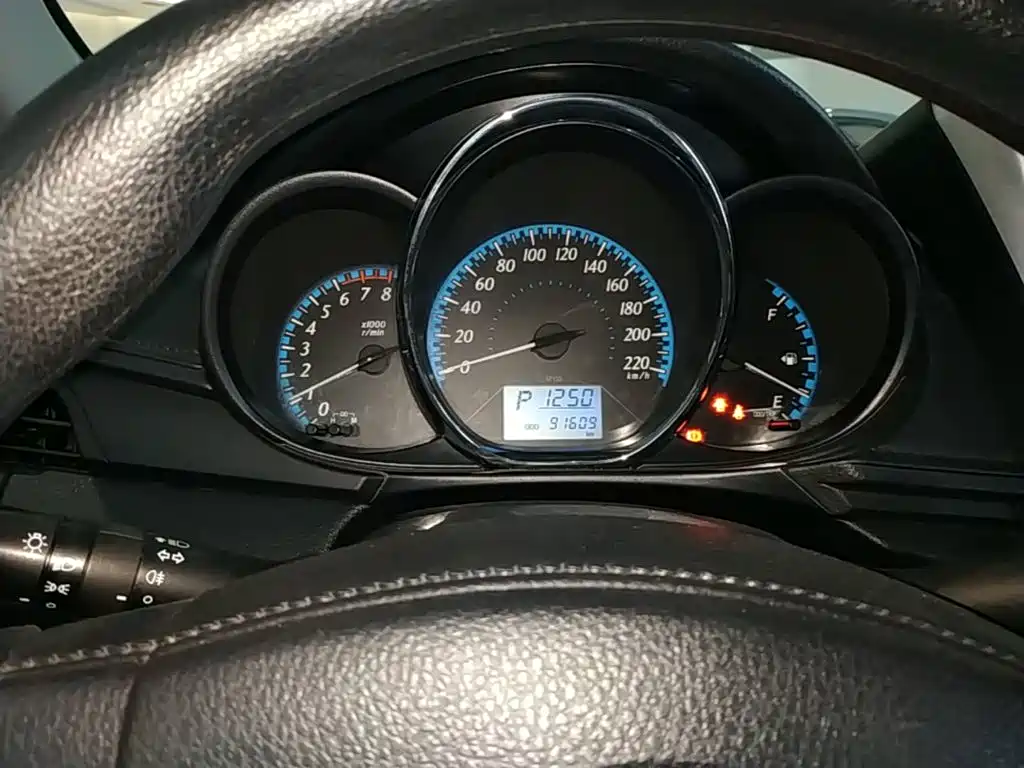 Toyota Yaris L — миниатюра 12