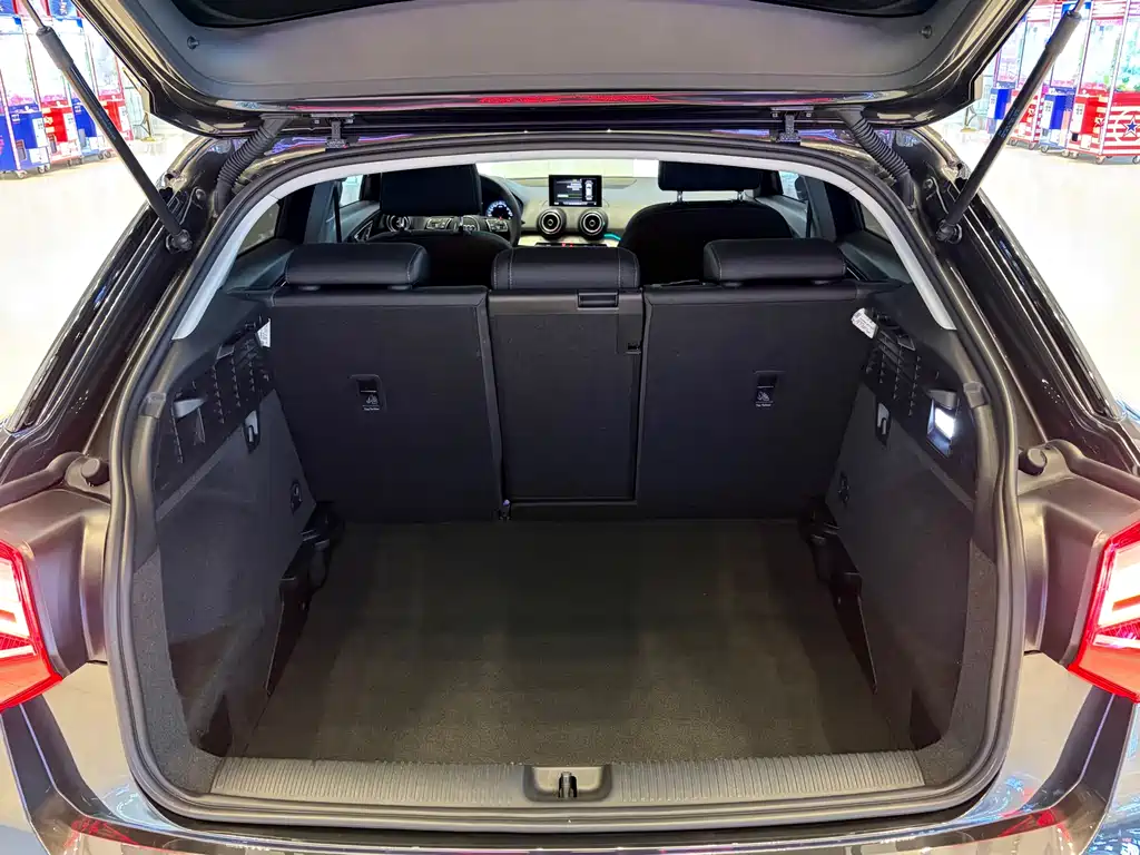 Audi Q2L 2020 35 TFSI Fashion