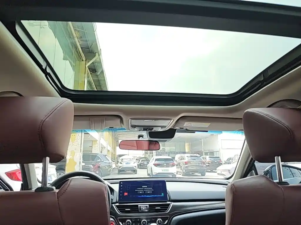 Honda Accord — миниатюра 18