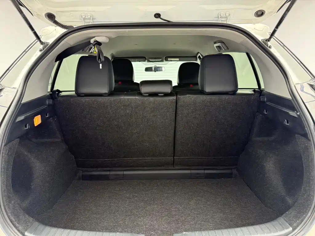 TOYOTA YARIS L ZHIXUAN