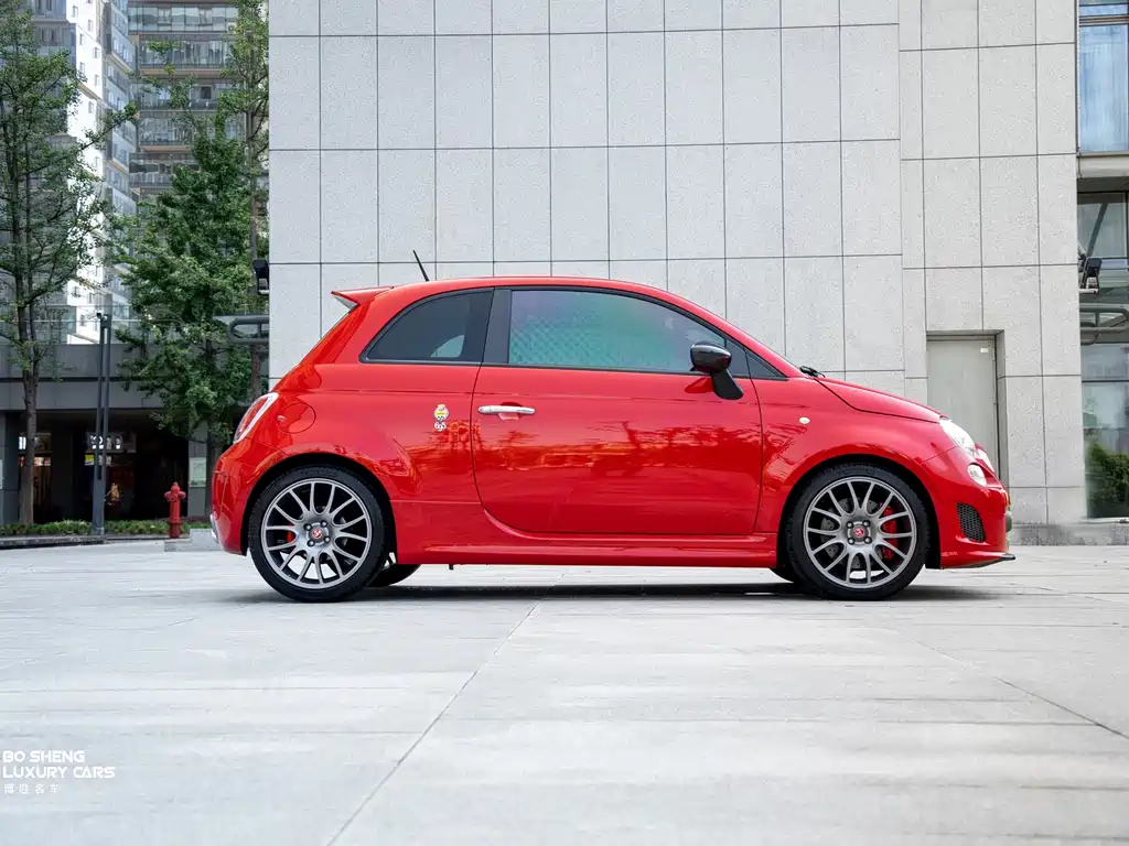Abarth 695 2013 1.4L AT