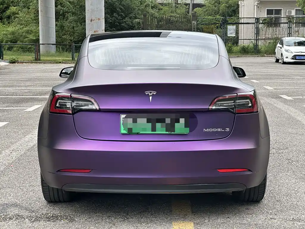 Tesla Model 3 — миниатюра 10