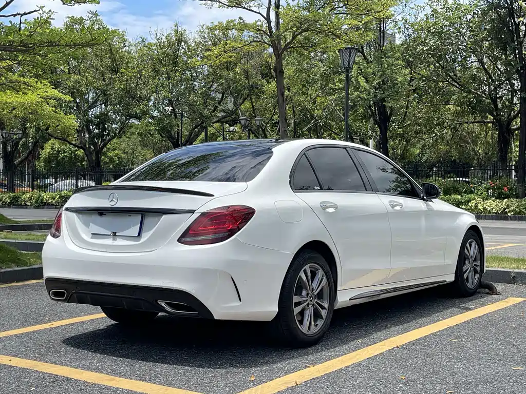 Mercedes-Benz C-Class — миниатюра 5