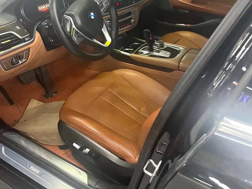 BMW 7 Series 7 2016 730Li Lead