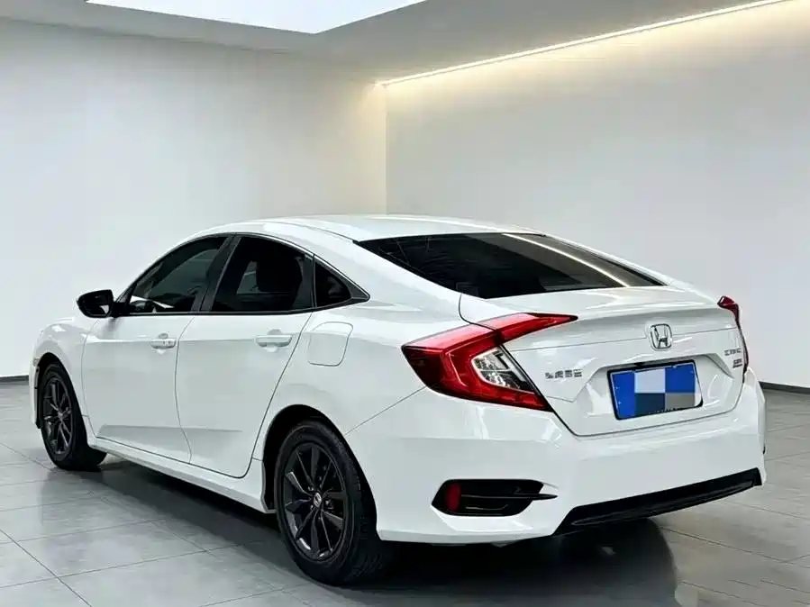 Honda Civic — миниатюра 11