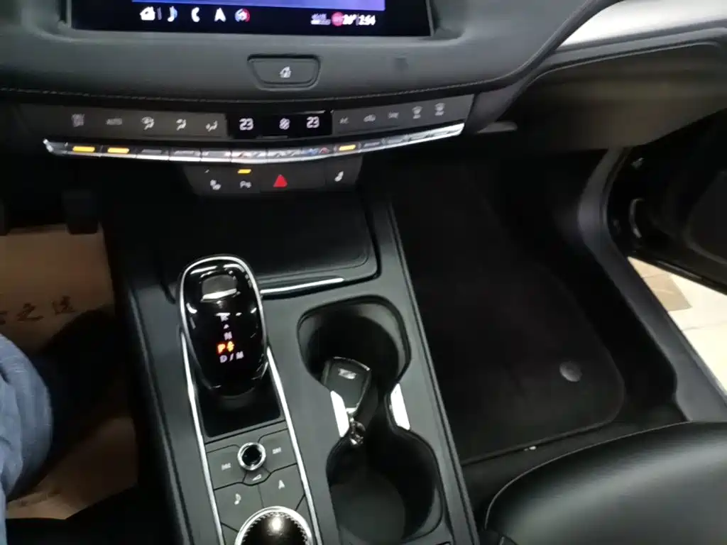 Cadillac XT4 — миниатюра 14