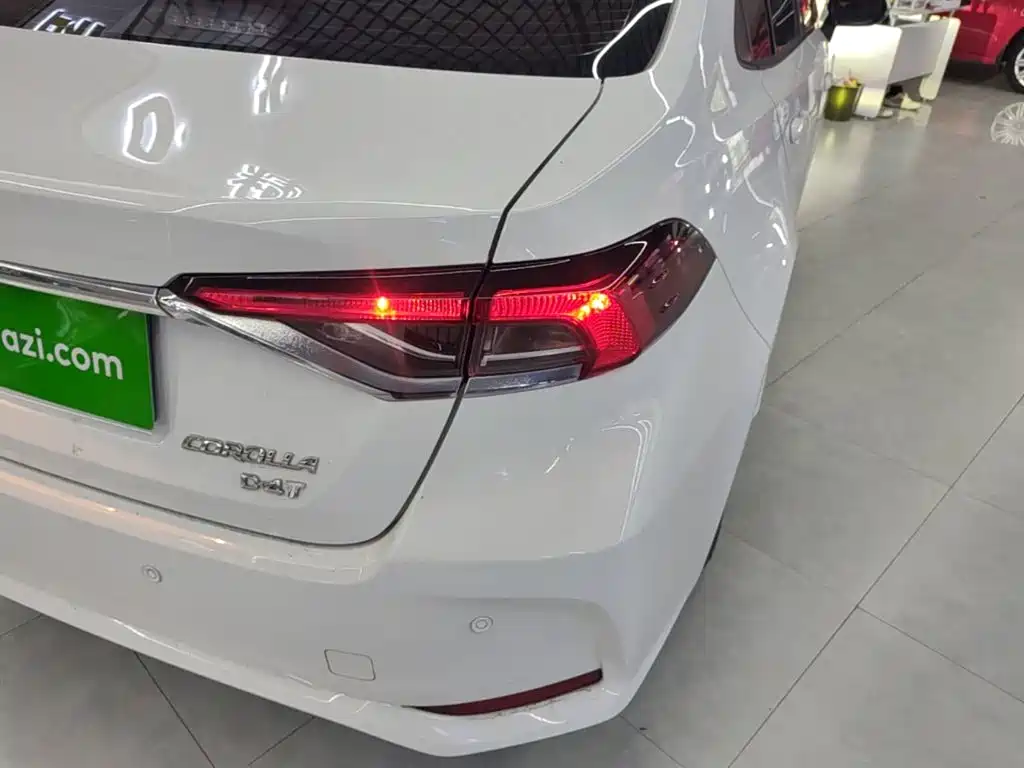 Toyota Corolla — миниатюра 8