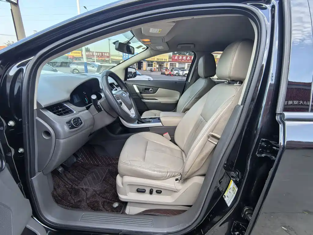 Ford Edge (Import) — миниатюра 7