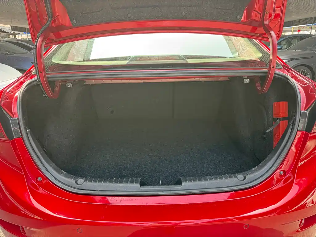 Mazda 3 Axela — миниатюра 11