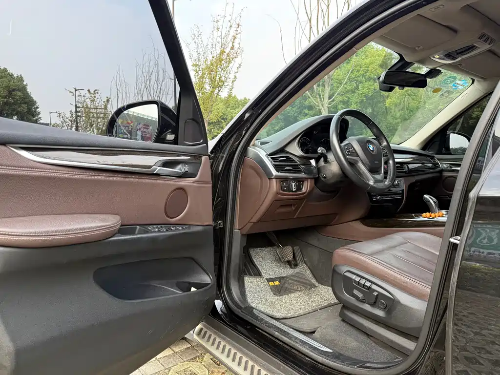 BMW X5 (Import) — миниатюра 6