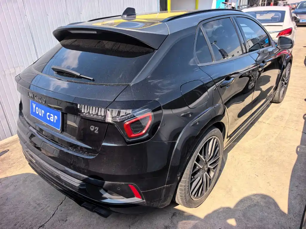 Lynk & Co 02 Hatchback — миниатюра 5