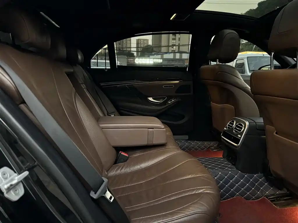 Mercedes-Benz S-Class — миниатюра 6