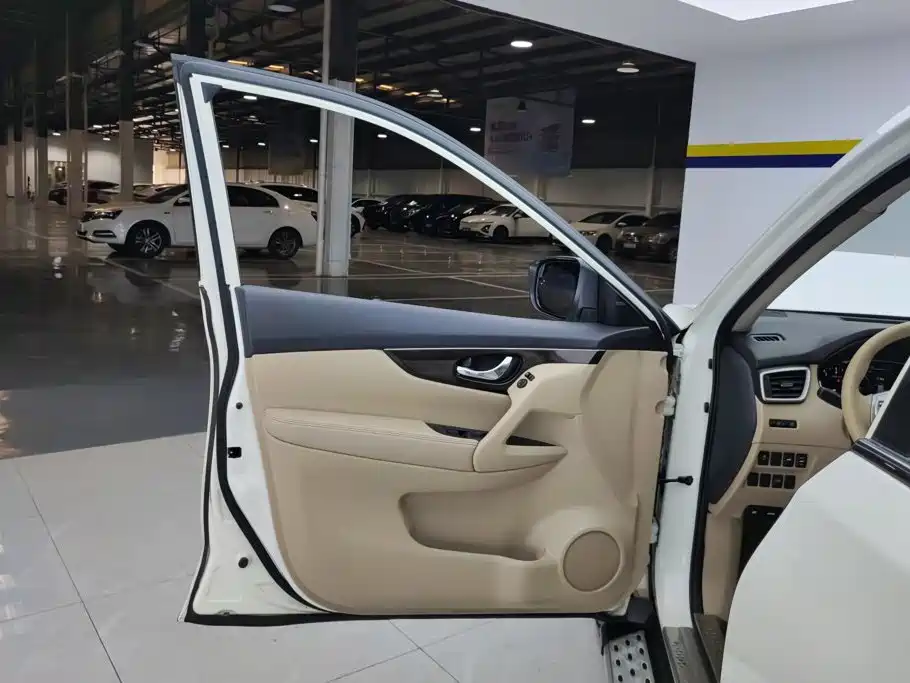 Nissan X-Trail — миниатюра 7