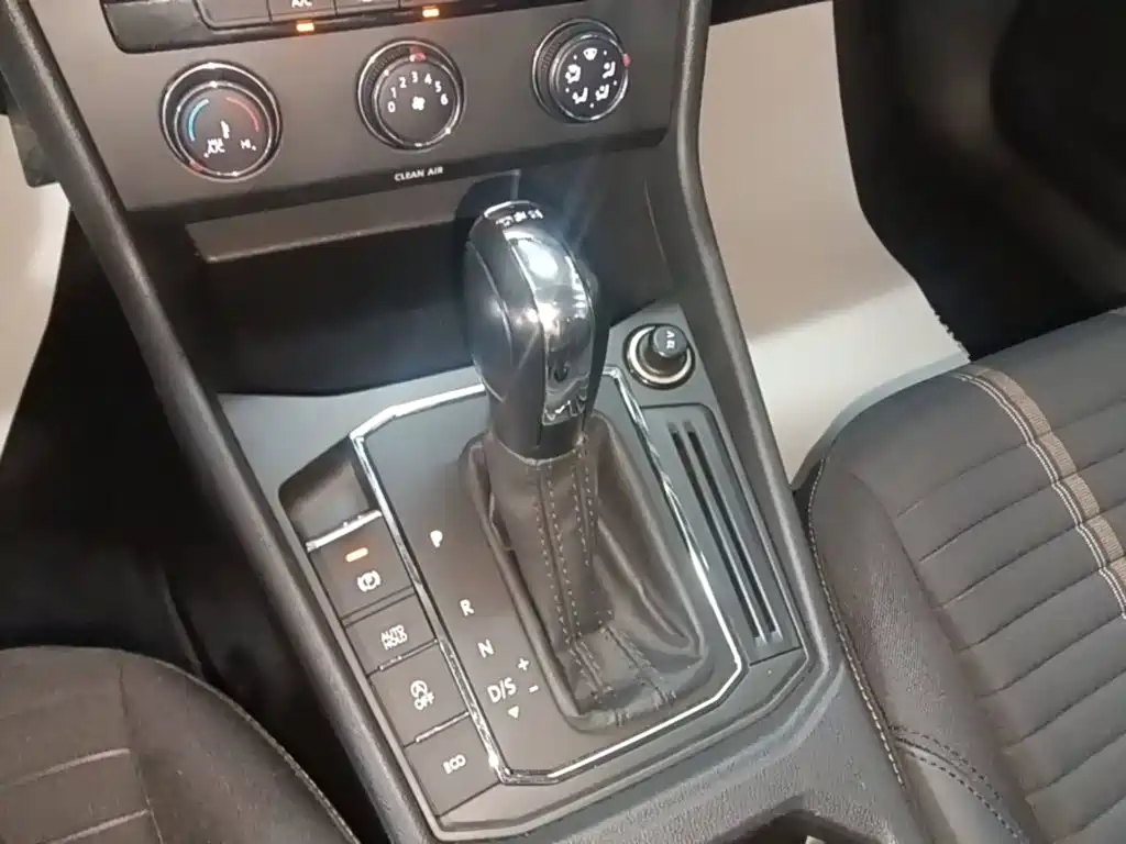 Volkswagen Lavida — миниатюра 14