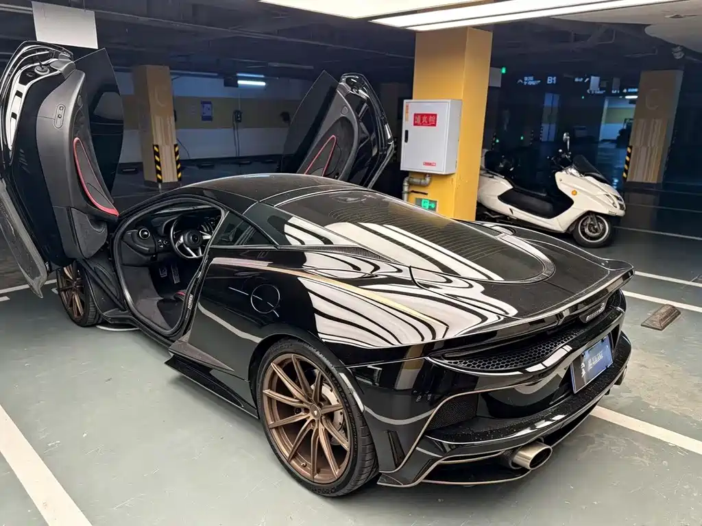 McLaren GT — миниатюра 10
