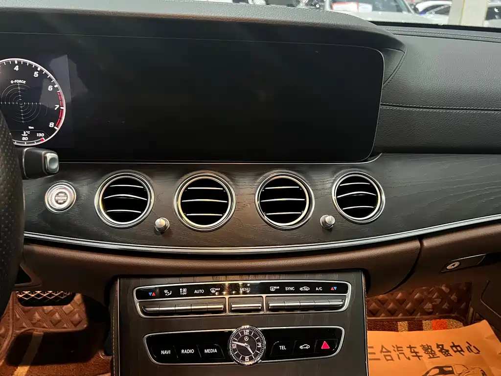 MERCEDES-BENZ E CLASS